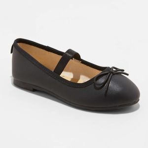 27)Cat & Jack Little Girls Flats